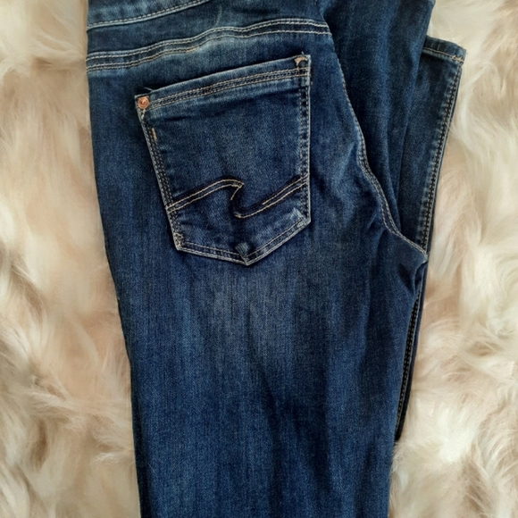 Suki style by Silver Jeans - Picture 2 of 3